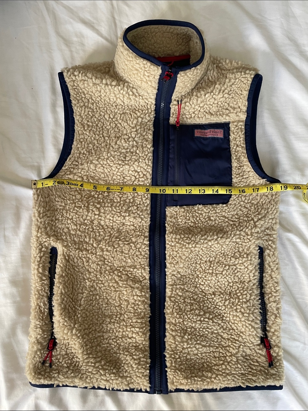 Vineyard Vines Cream Sherpa Fleece Vest with Navy Trim
